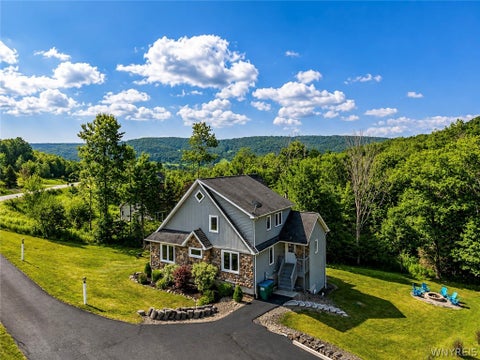 Homes For Sale - 5773 Bonn Way<br/> Great Valley, NY 14741
