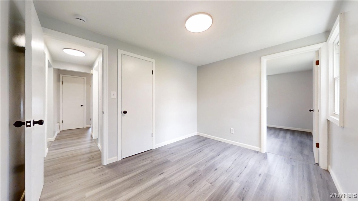 370 W Girard Boulevard, Tonawanda, New York image 25