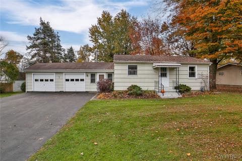 Photo for 290 Maple Road