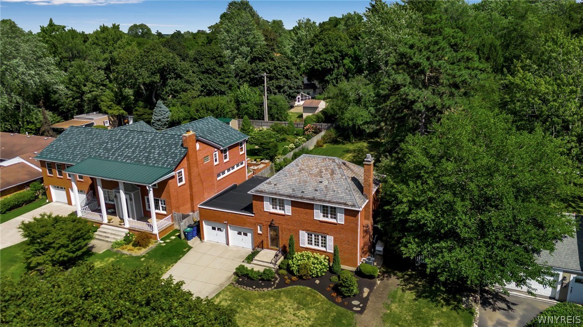 220 High Park Blvd