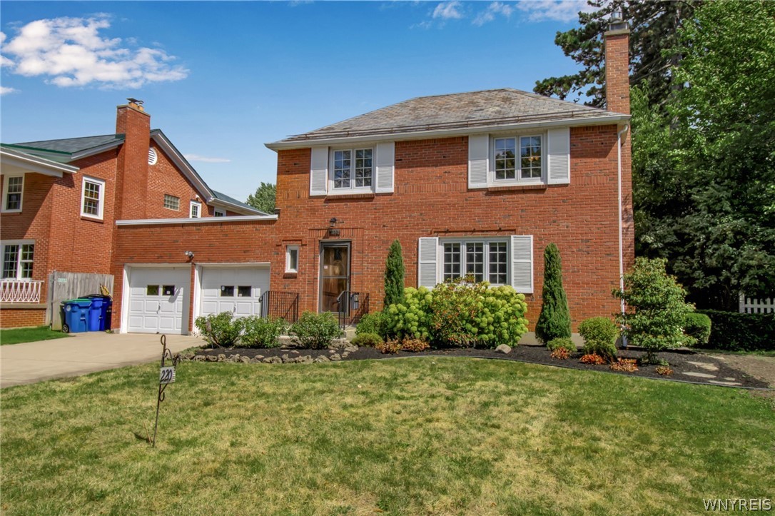 220 High Park Blvd