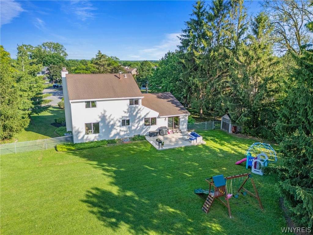 17 Birchwood Cmn