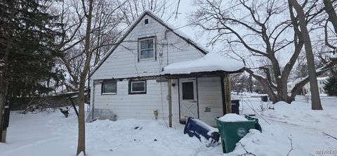 Tiny photo for 1509 Lafayette Avenue, Niagara Falls, NY 14305 (MLS # B1660876)