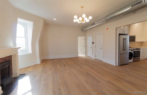 Tiny photo for 17 N Pearl Street #4, Buffalo, NY 14202 (MLS # B1716147)
