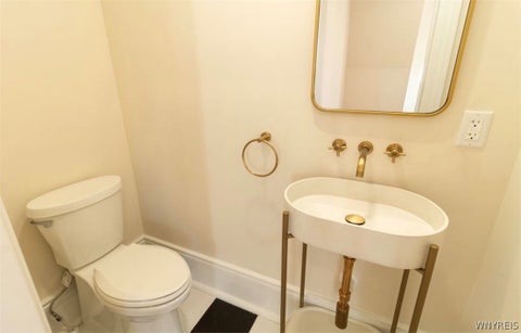 Tiny photo for 17 N Pearl Street #4, Buffalo, NY 14202 (MLS # B1716147)