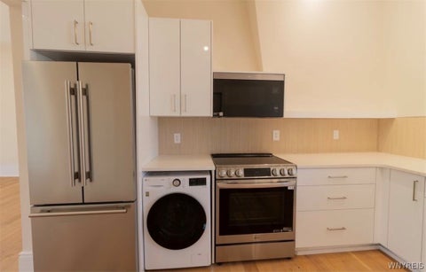 Tiny photo for 17 N Pearl Street #4, Buffalo, NY 14202 (MLS # B1716147)