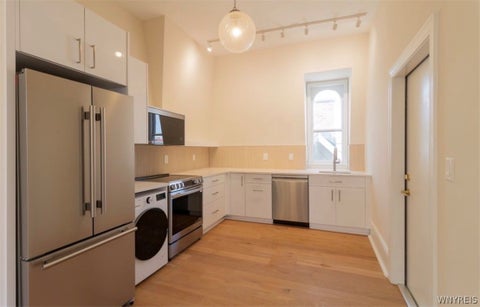 Tiny photo for 17 N Pearl Street #4, Buffalo, NY 14202 (MLS # B1716147)