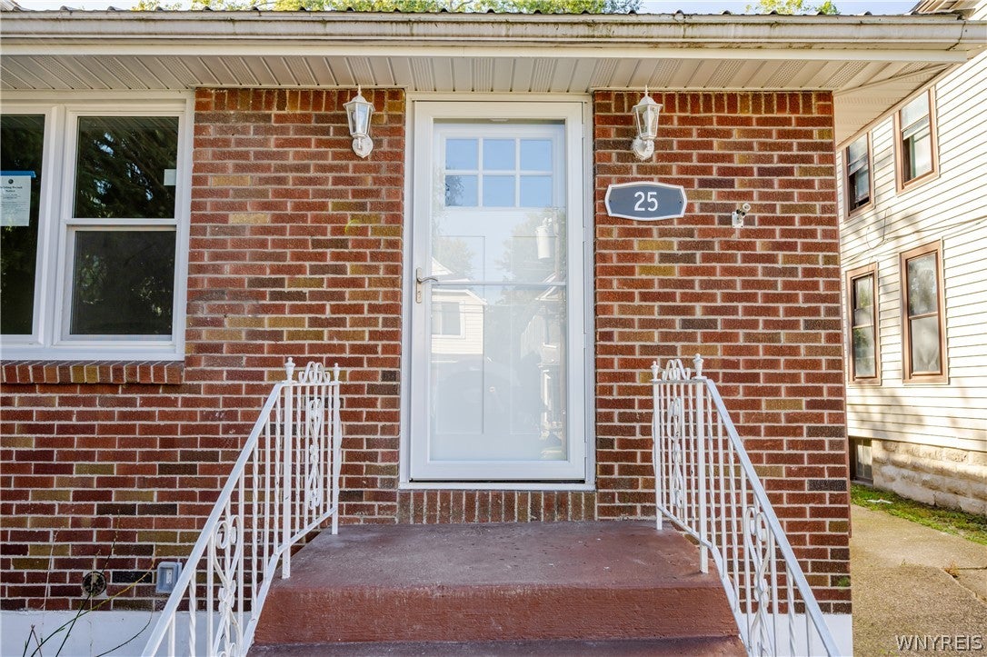 25 Parkview Avenue