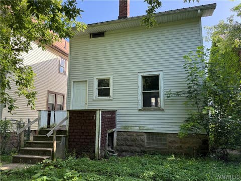 Tiny photo for 1868 Weston Avenue, Niagara Falls, NY 14305 (MLS # B1709127)