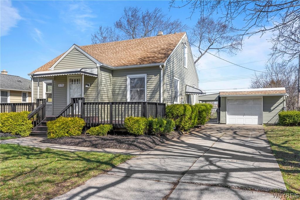 Photo of 275 Oakridge Avenue, Tonawanda, NY 14217 (MLS # B1672644)