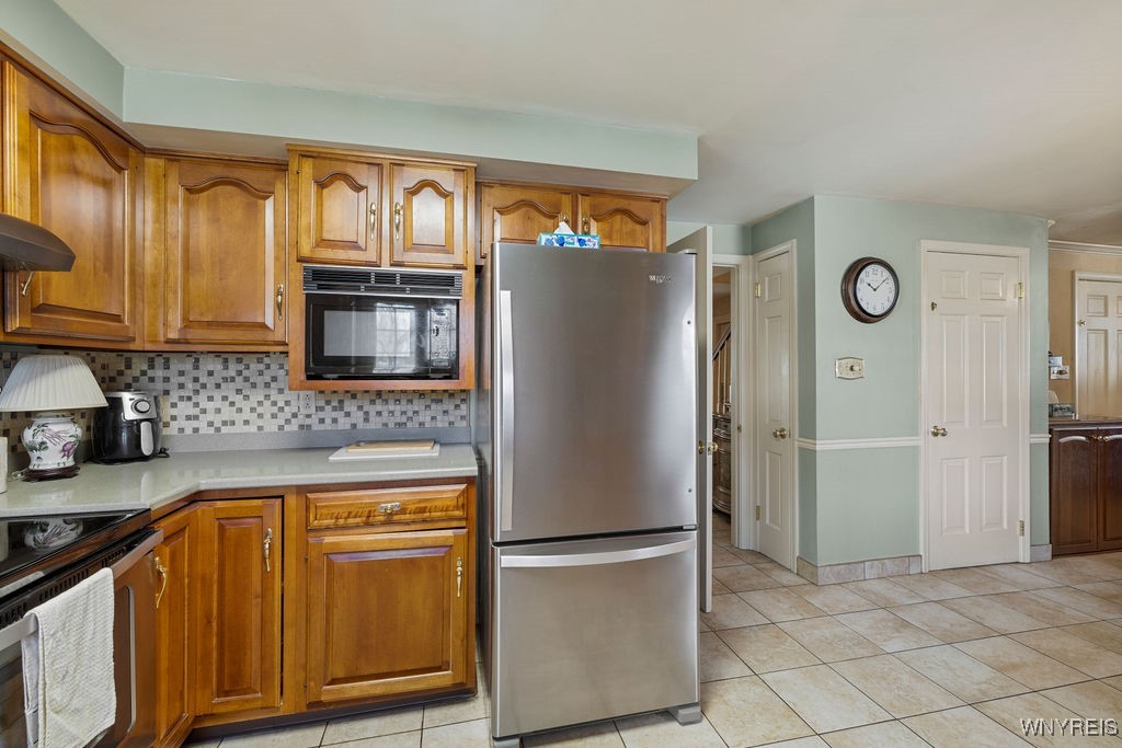 615 Sandlewood Drive, Lewiston, New York image 3