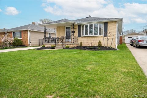 Homes For Sale - 209 Oakvale Boulevard<br/> Tonawanda, NY 14223