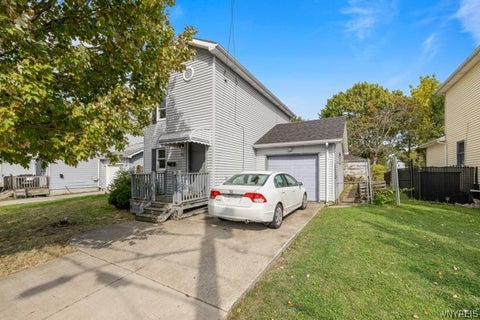 Photo of 43 Eureka Place, Buffalo, NY 14204 (MLS # B1719485)