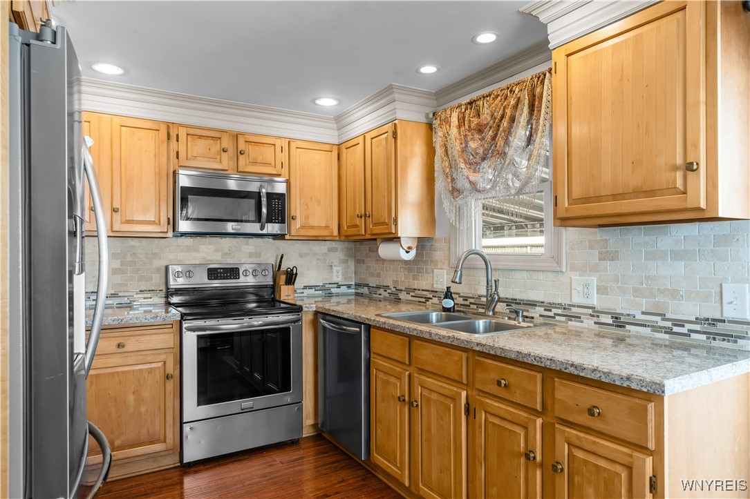 1704 Parker Boulevard, Tonawanda, New York image 7