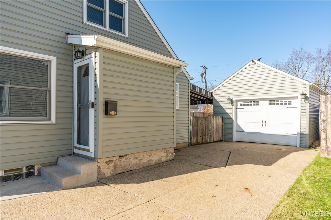 1704 Parker Boulevard, Tonawanda, New York image 4