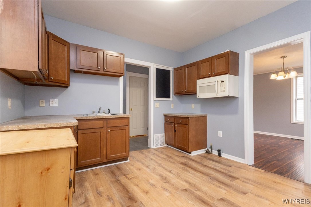213 81st Street, Niagara Falls, New York image 3