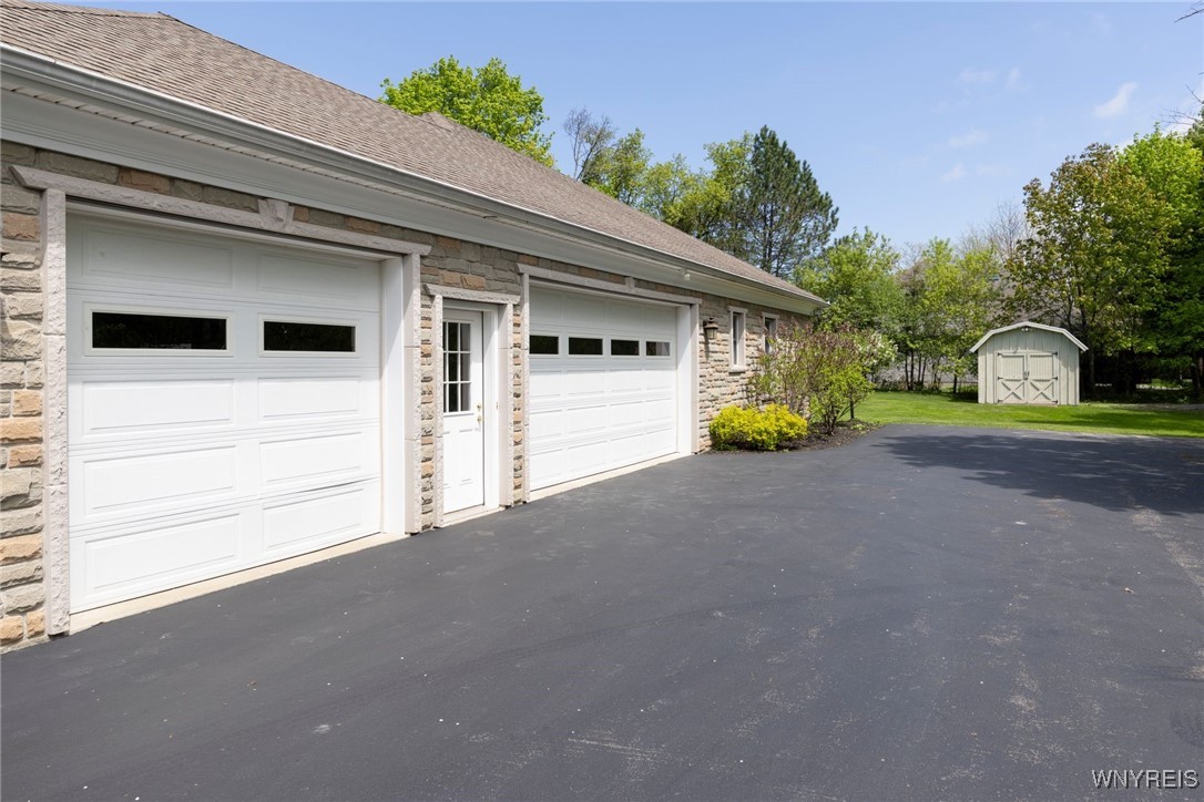 56 Sunset Lane, Orchard Park, New York image 24