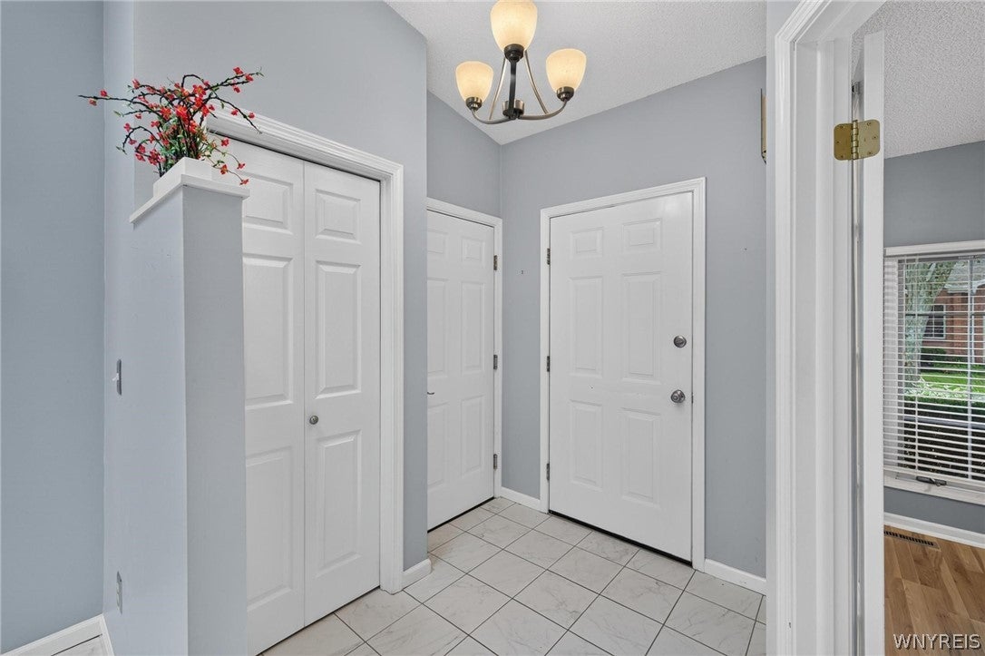 12 Woodpointe