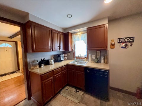 Tiny photo for 1312 Sherwood Avenue, North Tonawanda, NY 14120 (MLS # B1710478)