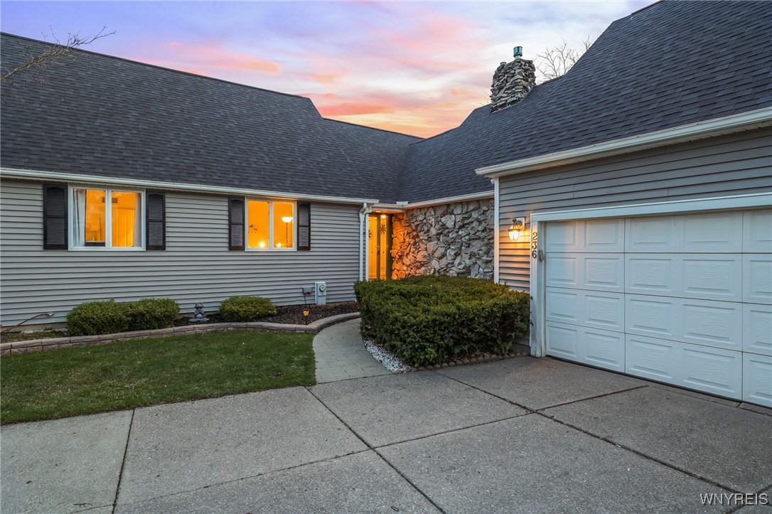 236 Marlin Drive, Grand Island, New York image 2