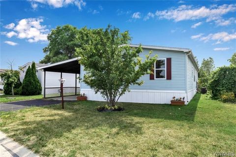 Tiny photo for 1227 Parkwood Drive, Lockport Town, NY 14094 (MLS # B1684825)