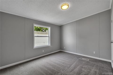 Tiny photo for 1227 Parkwood Drive, Lockport Town, NY 14094 (MLS # B1684825)