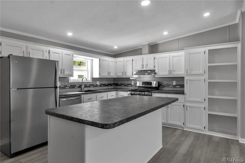 Tiny photo for 1227 Parkwood Drive, Lockport Town, NY 14094 (MLS # B1684825)