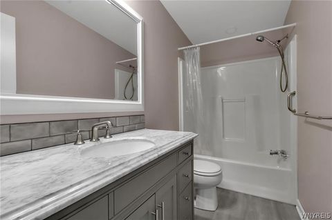 Tiny photo for 1227 Parkwood Drive, Lockport Town, NY 14094 (MLS # B1684825)