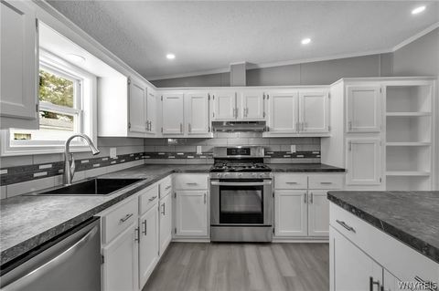 Tiny photo for 1227 Parkwood Drive, Lockport Town, NY 14094 (MLS # B1684825)