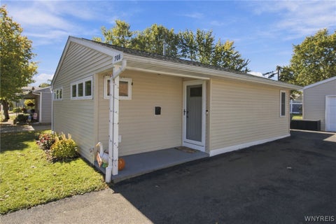 Tiny photo for 708 Montrose Avenue, Tonawanda, NY 14223 (MLS # B1724472)