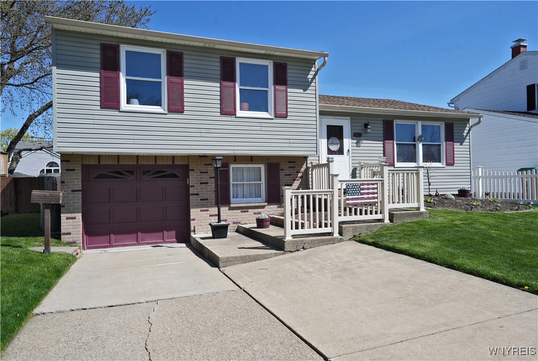 92 W Rouen Drive, Cheektowaga, New York image 1