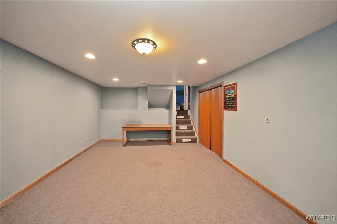 92 W Rouen Drive, Cheektowaga, New York image 32