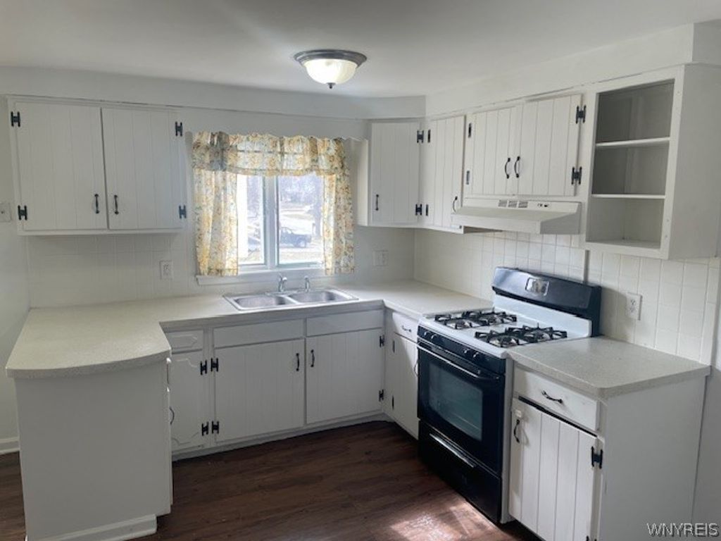 Photo of 341 Sundridge Drive #Upper, Amherst, NY 14228 (MLS # B1665834)