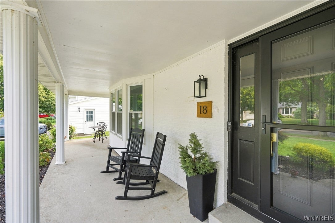 18 Rosewood Drive