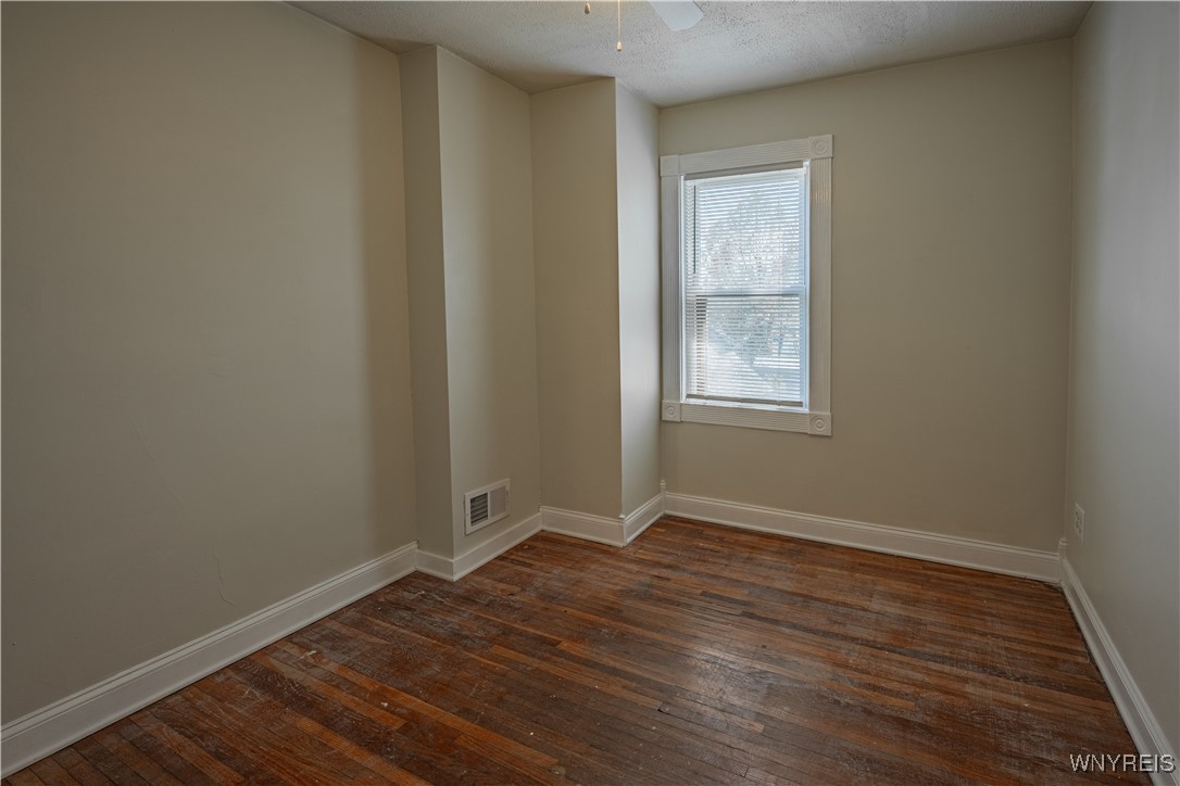 2423 Whitney Avenue, Niagara Falls, New York image 23