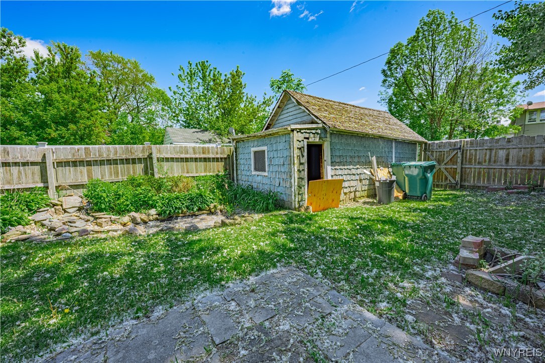 2423 Whitney Avenue, Niagara Falls, New York image 48