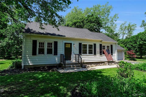 Photo of 4620 Ransom Road, Clarence, NY 14031 (MLS # B1686692)