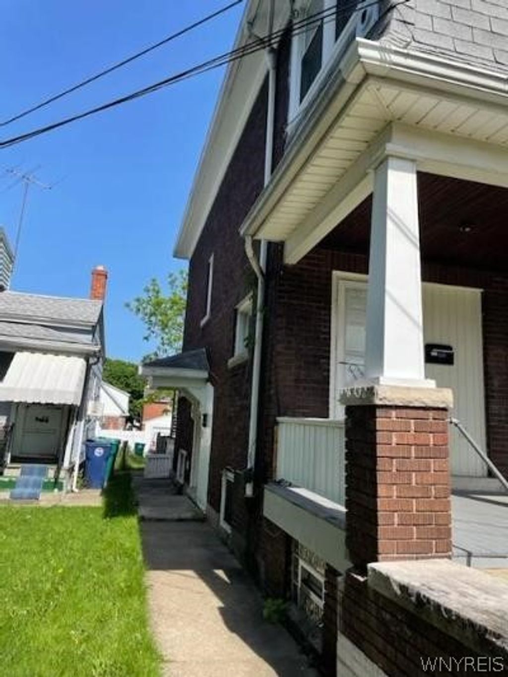 Photo of 541 16th Street, Niagara Falls, NY 14301 (MLS # B1669680)