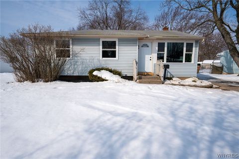 Homes For Sale - 262 Mcnaughton Avenue<br/> Cheektowaga, NY 14225