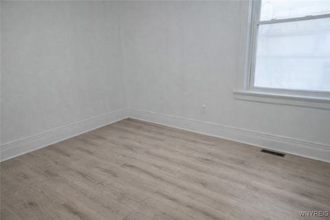 Tiny photo for 1000 West Avenue #Lower, Buffalo, NY 14213 (MLS # B1655522)