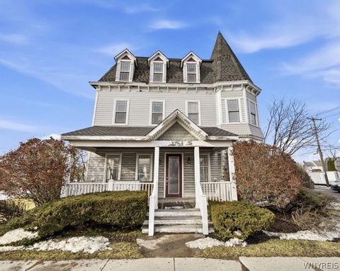 Photo of 3284 Walden Avenue, Lancaster, NY 14043 (MLS # B1677150)