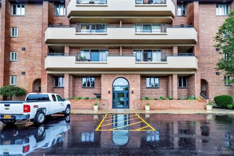 Condo For Sale - 40 Waterfront Circle<br/> Erie County, Buffalo, NY 14202
