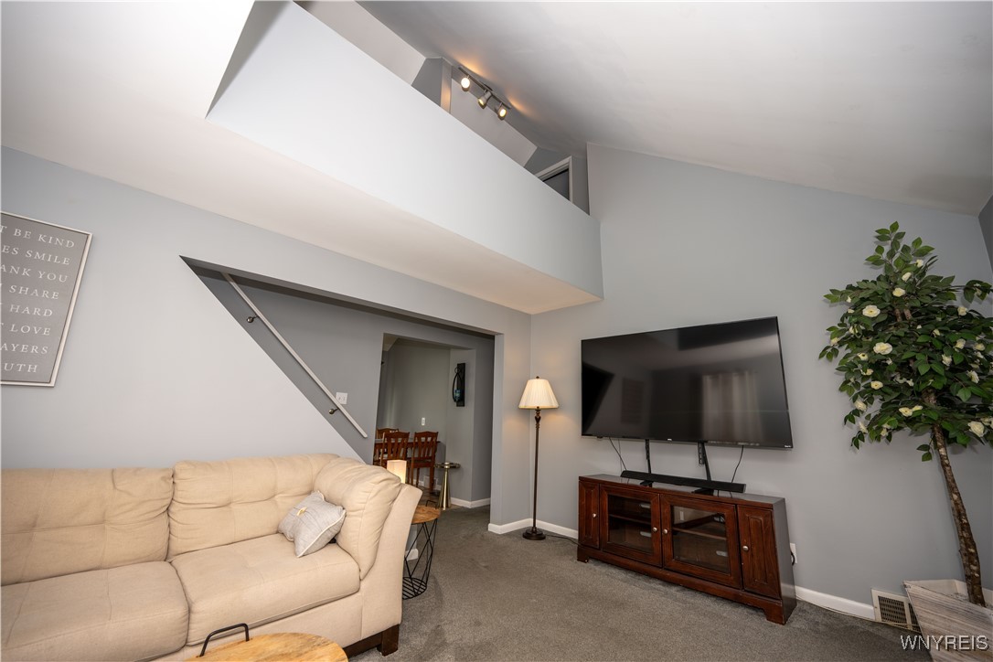 547 Locust Street, North Tonawanda, New York image 10