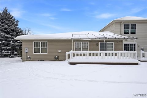 Tiny photo for 74 Moon Walk, Tonawanda, NY 14150 (MLS # B1660711)