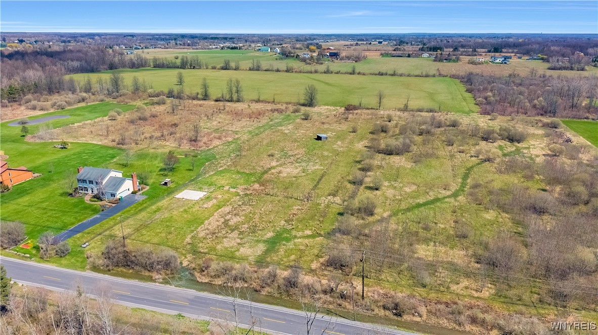 Conner Road, Clarence, New York image 6