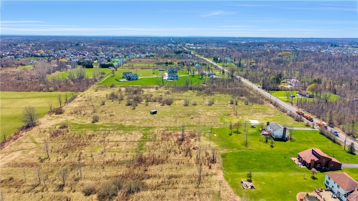 Conner Road, Clarence, New York image 12