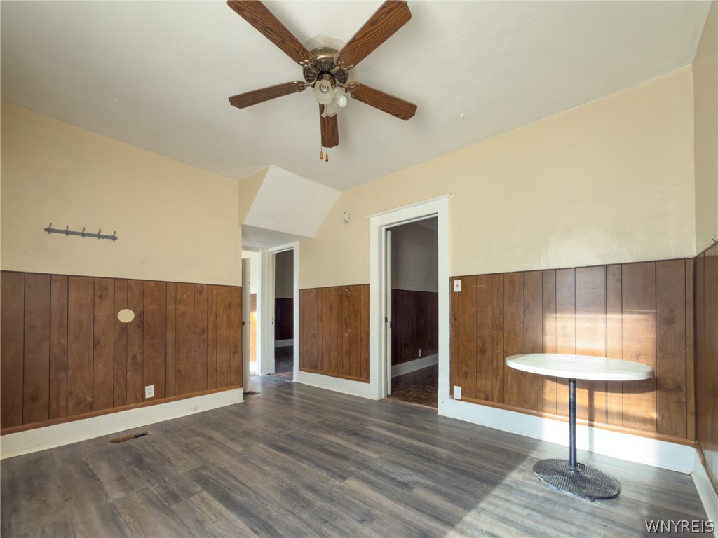 370 Breckenridge Street