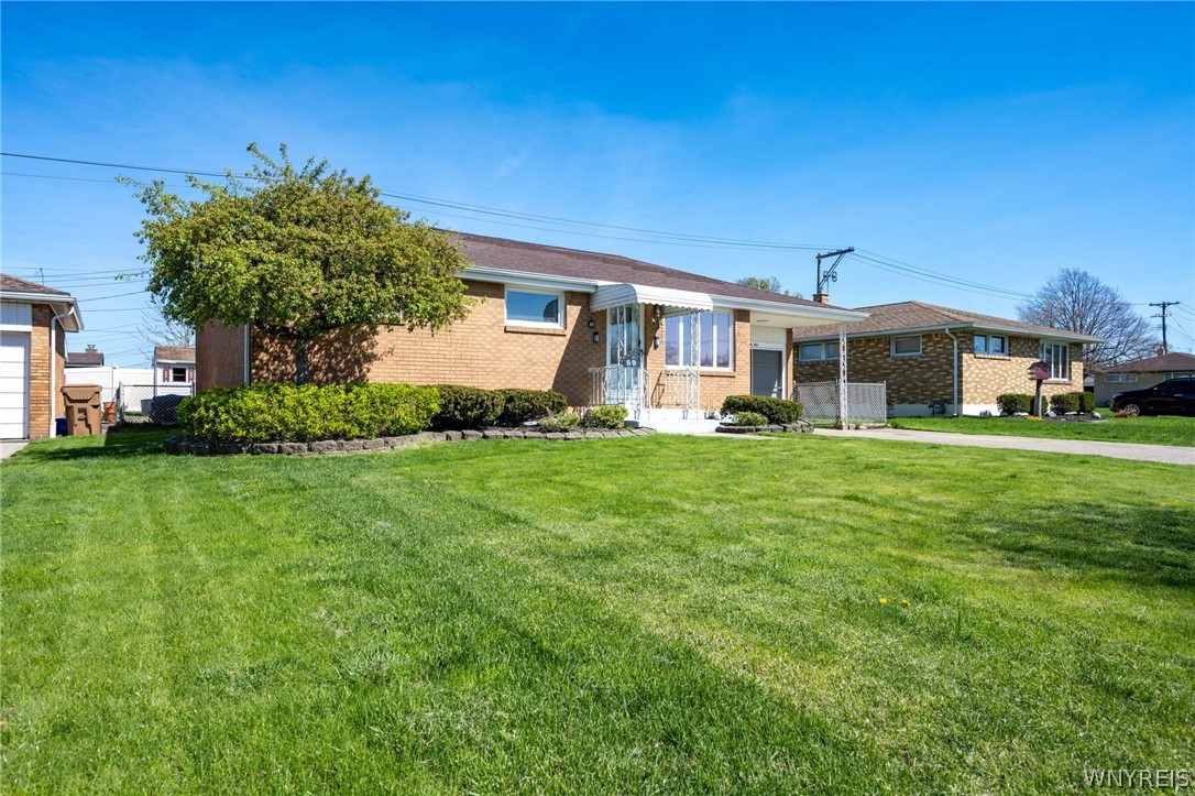 89 Homeworth Parkway