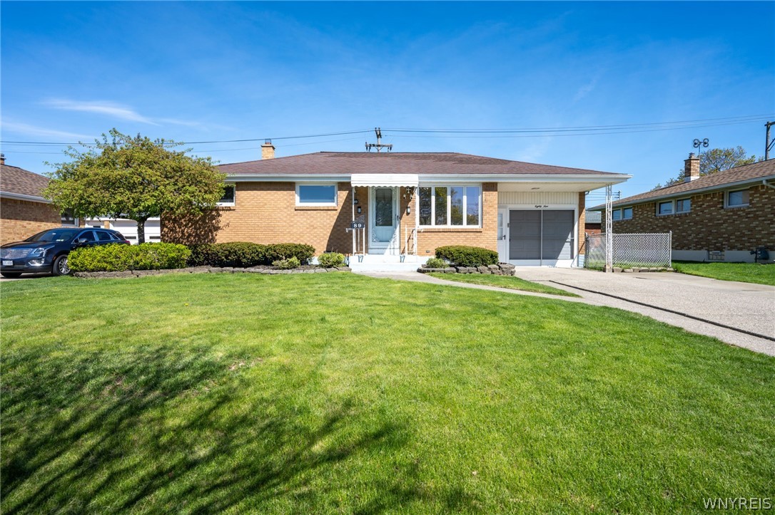 89 Homeworth Parkway