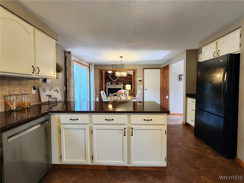 3361 Creekview Drive, Hamburg, New York image 12
